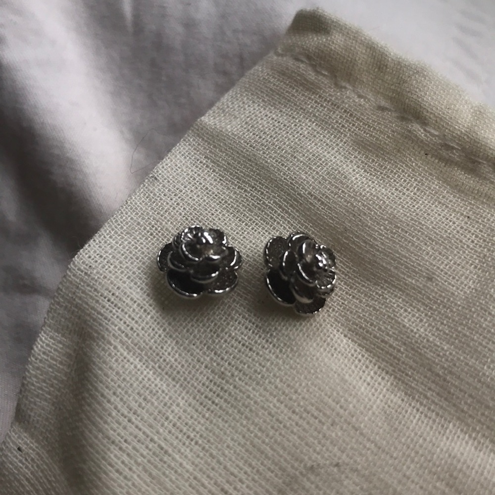 2 💜💜 for $20 Sterling silver flower pine cone stud earrings